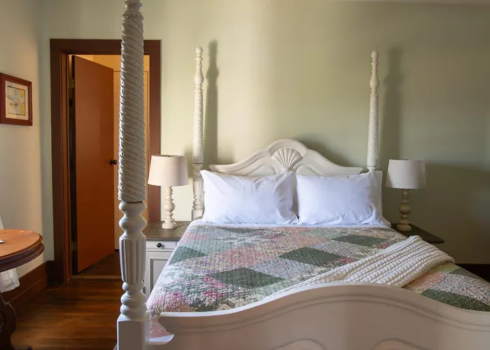 The Pearl Inn Bed And Breakfast